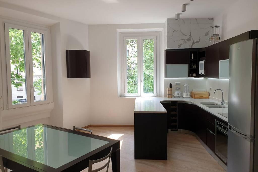 Your Lovely Home, Porta Venezia-1 Queen Bed, 3 Single Beds, 1 Sofa Bed- Milán Exterior foto